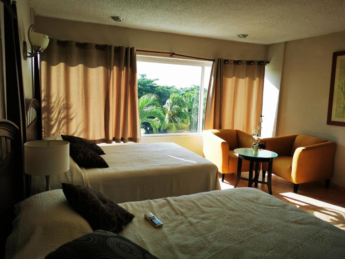 Brisas Beachfront Studios In Hotel Zone แคนคูน ภายนอก รูปภาพ