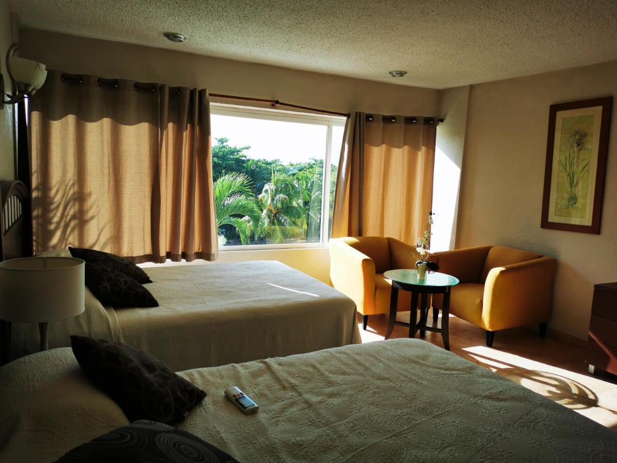 Brisas Beachfront Studios In Hotel Zone แคนคูน ภายนอก รูปภาพ