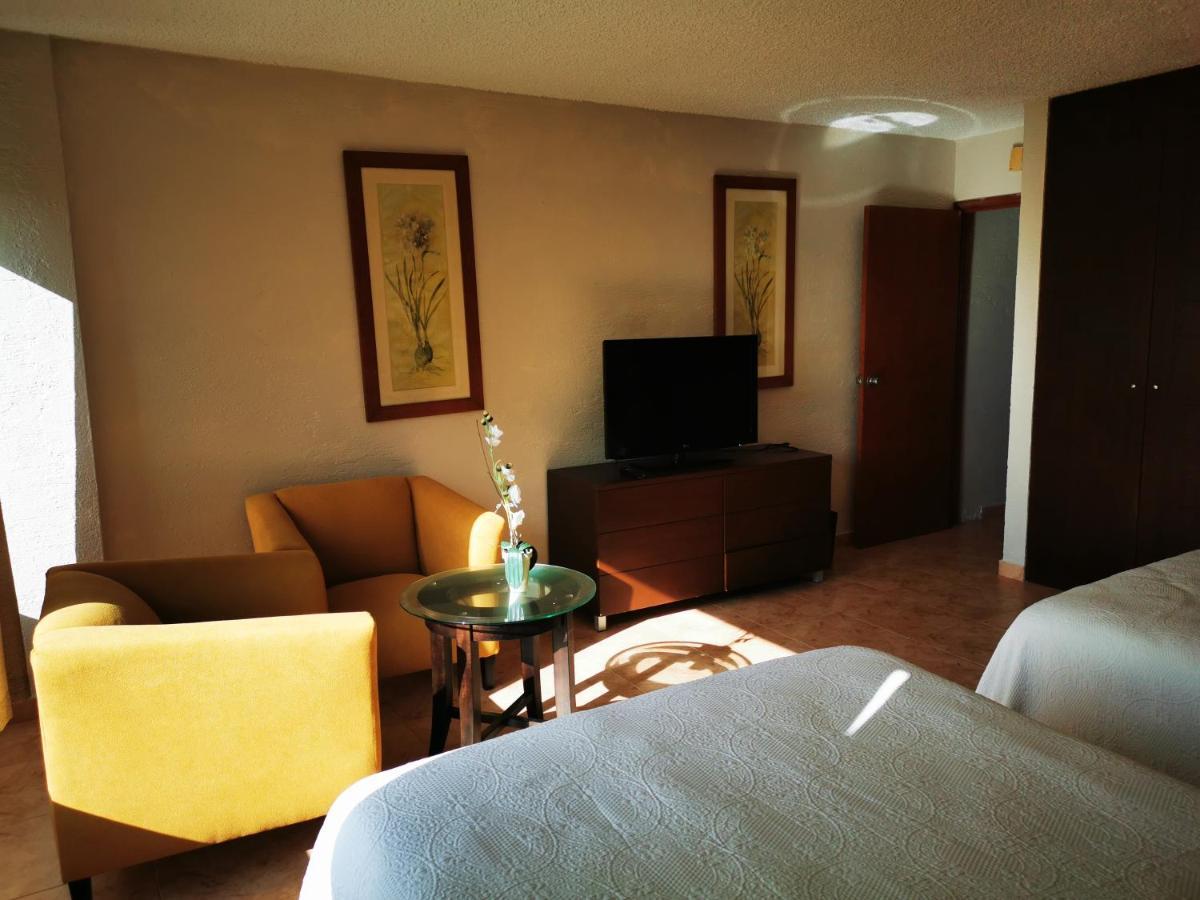 Brisas Beachfront Studios In Hotel Zone แคนคูน ภายนอก รูปภาพ