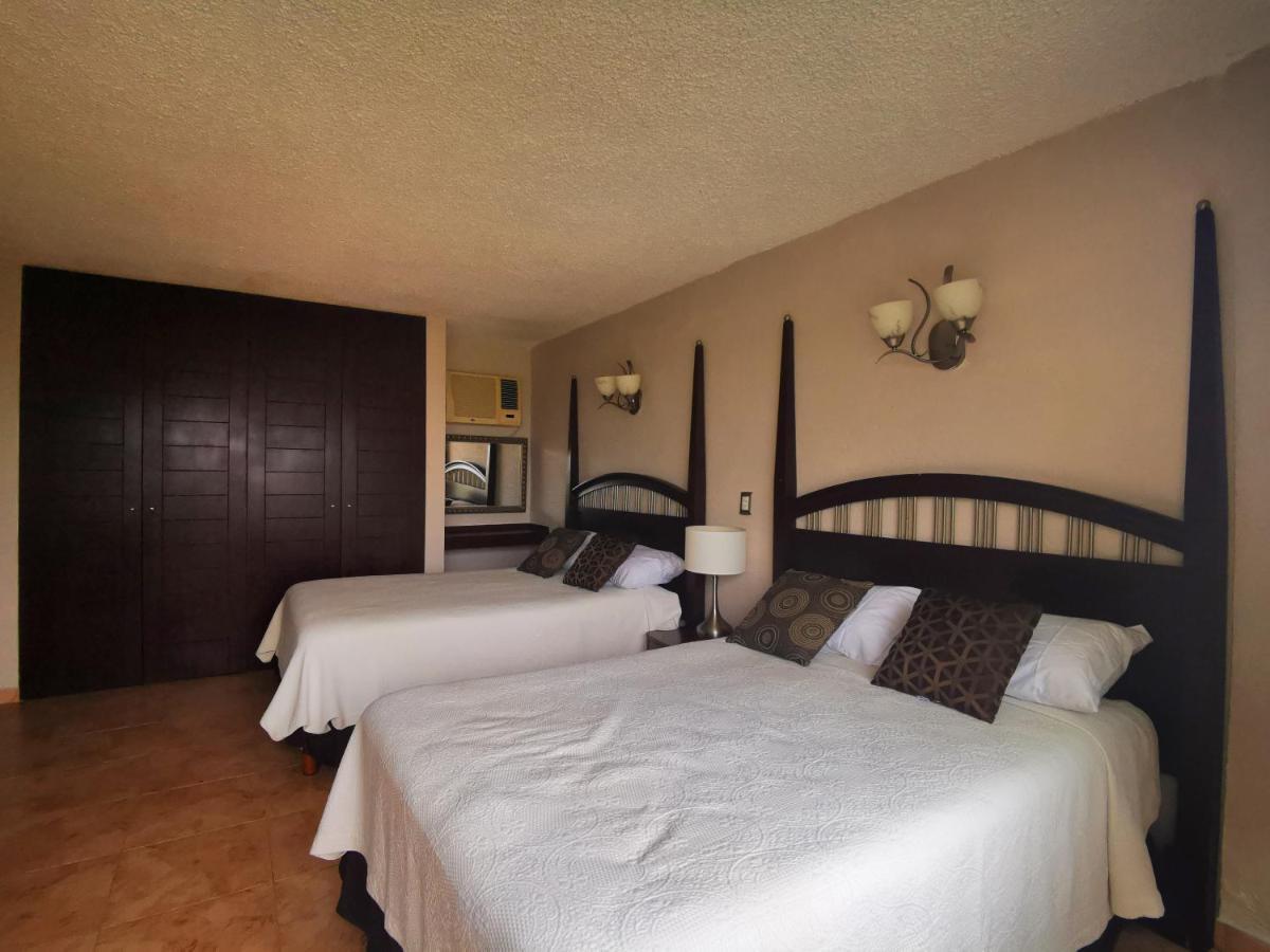 Brisas Beachfront Studios In Hotel Zone แคนคูน ภายนอก รูปภาพ
