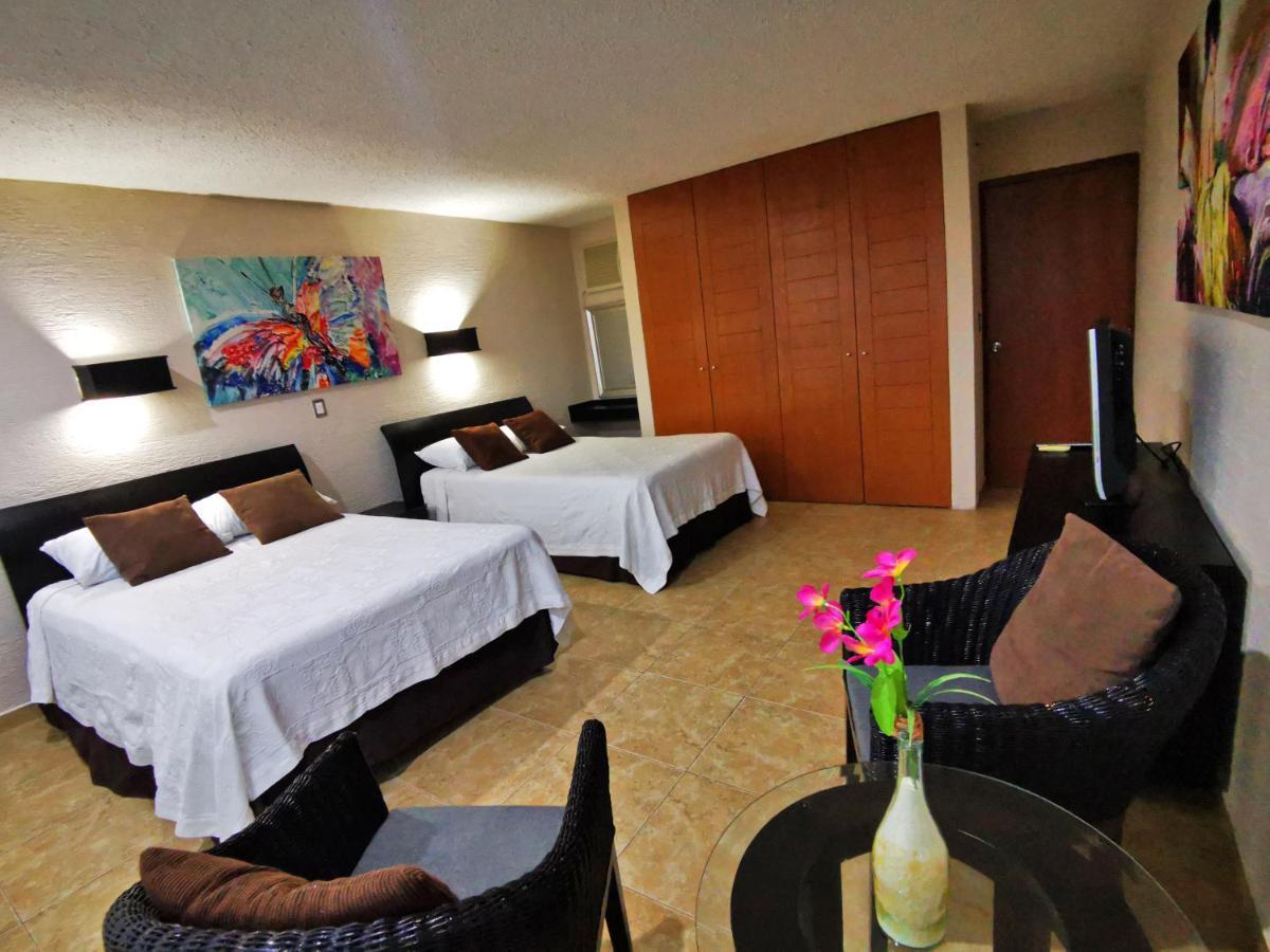 Brisas Beachfront Studios In Hotel Zone แคนคูน ภายนอก รูปภาพ