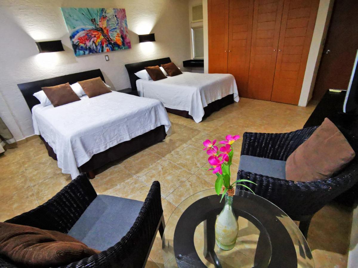 Brisas Beachfront Studios In Hotel Zone แคนคูน ภายนอก รูปภาพ