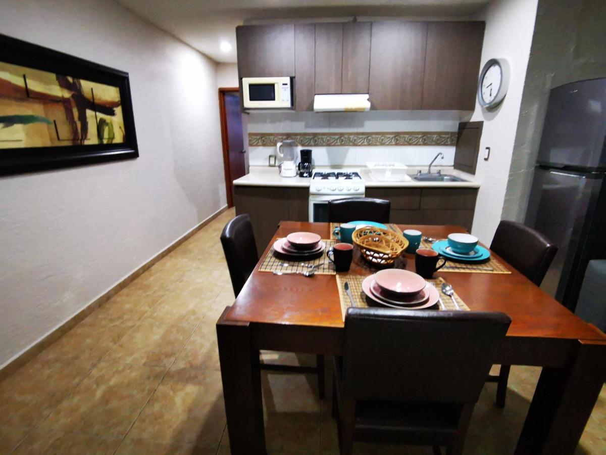 Brisas Beachfront Studios In Hotel Zone แคนคูน ภายนอก รูปภาพ